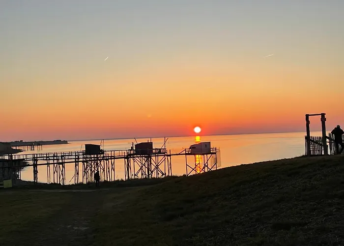 Aux Portes De La Rochelle - Un Air De Campagne Au Bord De Mer